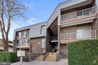 Building Photo - 12 Stonehenge Cir
