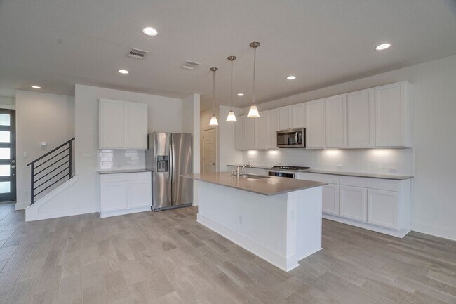 Building Photo - 9102 Moonstone Dr