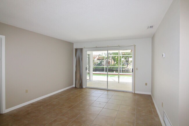 Foto del edificio - South Venice Annual Pool Home for Rent