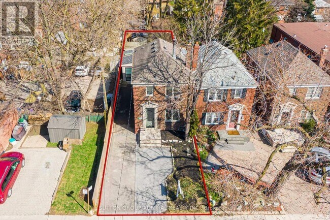 Photo du bâtiment - 350 Roselawn Ave