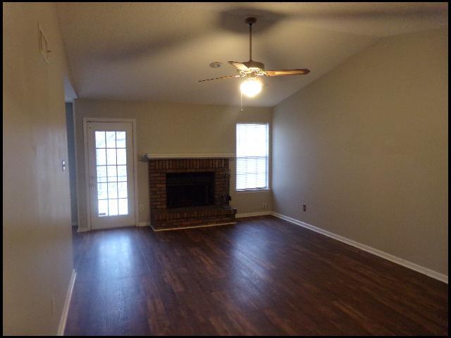 Building Photo - 35 Point W Cir