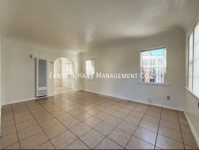 Building Photo - $1,495/mo  Move In Special for Cozy 1 Bedr...