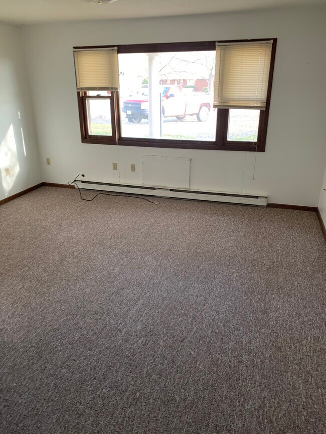 Foto del edificio - 500 Lost Grove Ln