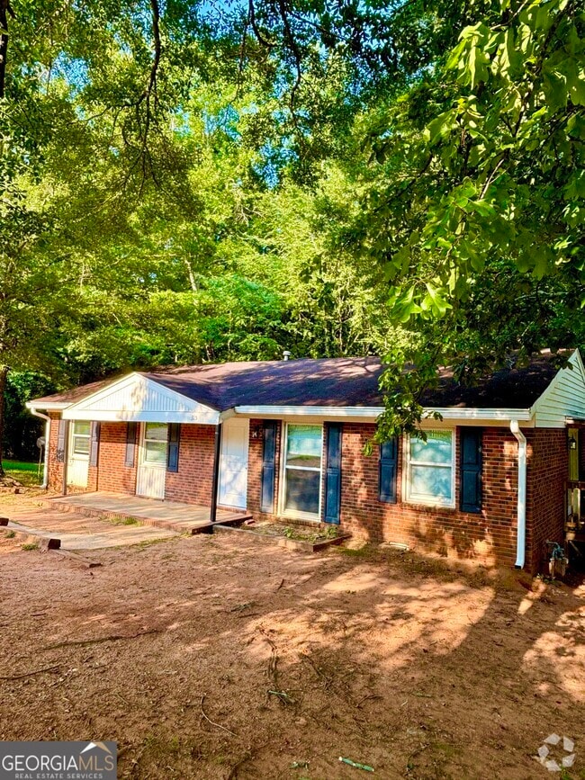 Building Photo - 315 Woodridge Cir
