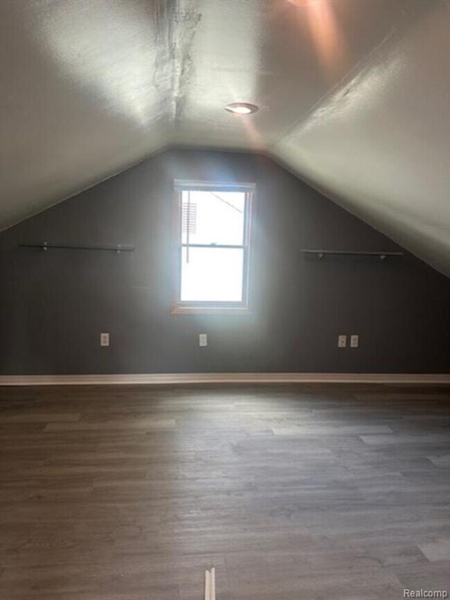 Foto del edificio - Clean 3 Bed / 1 Bath Home
