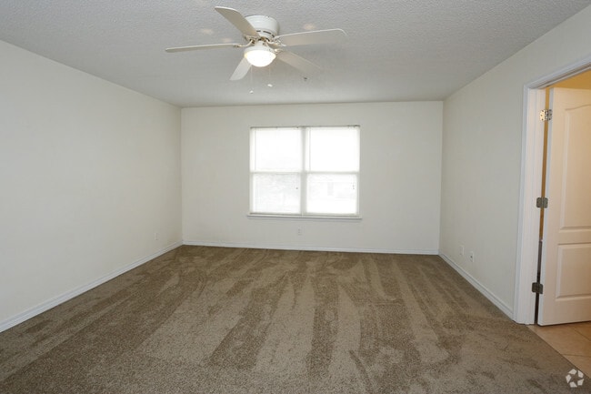 Townhome - Master Bedroom - Three Angels Apartments