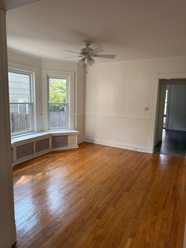 Diningroom - 647 Dewitt St
