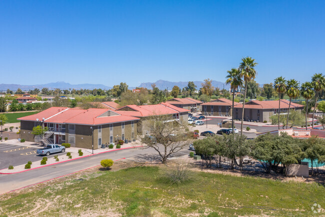 Vista aérea del exterior - Williams Gateway Apartments