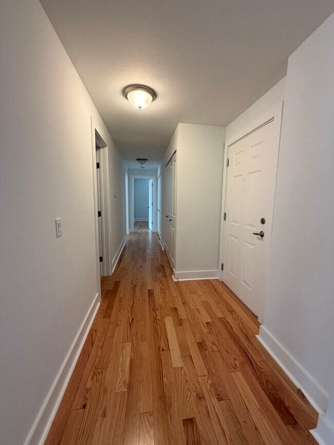 Foto del edificio - 5630 Pershing Ave