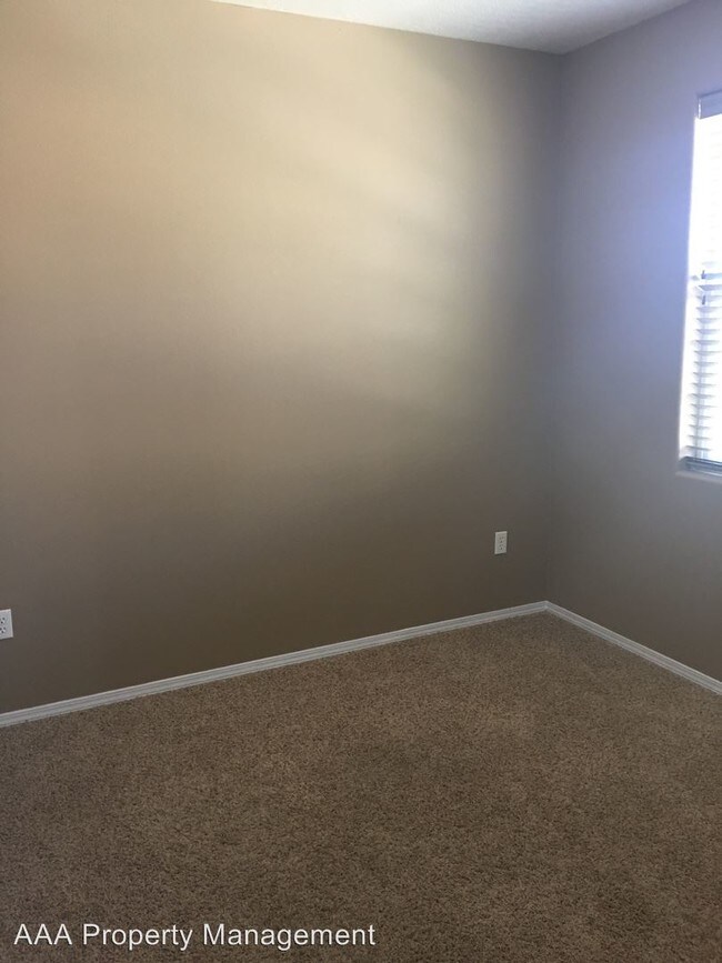 Foto del edificio - 5148 Aster Ln