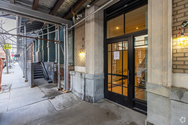 Building Photo - 67 Vestry St
