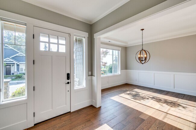 Building Photo - OCTOBER & NOVEMBER RENT FREE w/ 18 MONTH L...