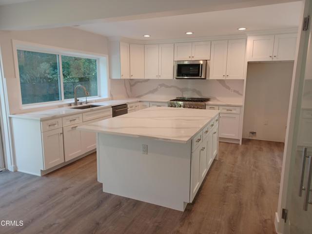 Building Photo - 4630 Poe Ave