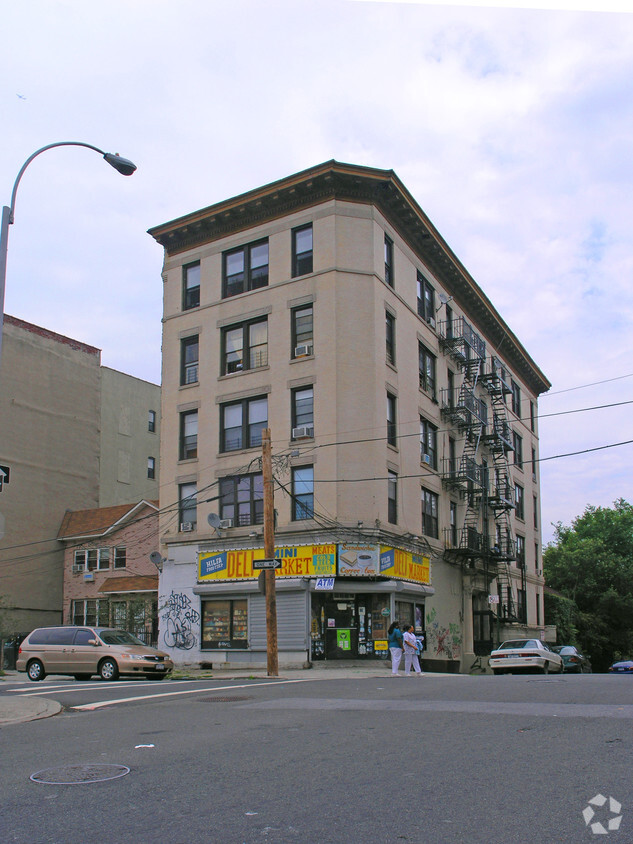 621 E 170th St, Bronx, NY 10456 - Apartments in Bronx, NY | Apartments.com