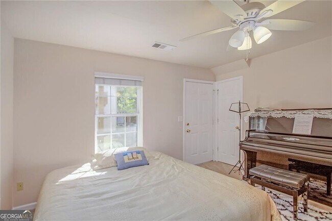 Foto del edificio - 2218 Landing Walk Dr