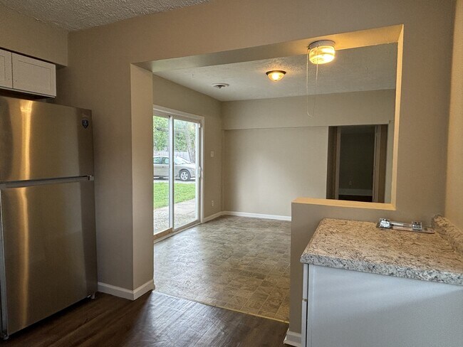 Building Photo - 2102 Medford Ave