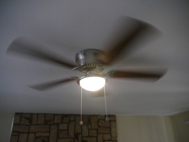 Foto del edificio - Fully Remodeled 4-Bedroom Home for Rent – Move-In Ready