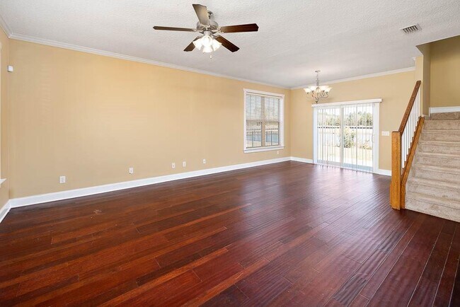 Building Photo - 31 Autumns Wood Dr