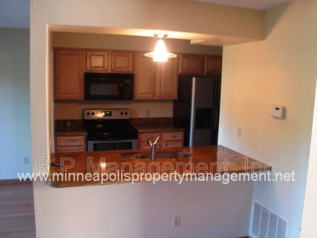 Building Photo - 14345 Bedford Dr