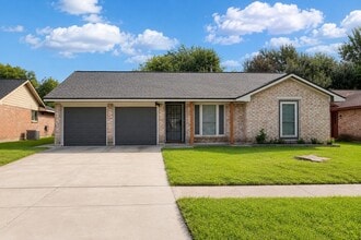 Building Photo - 13638 Greenridge Dr