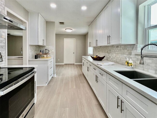 Foto del edificio - 1026 Park Meadow Dr