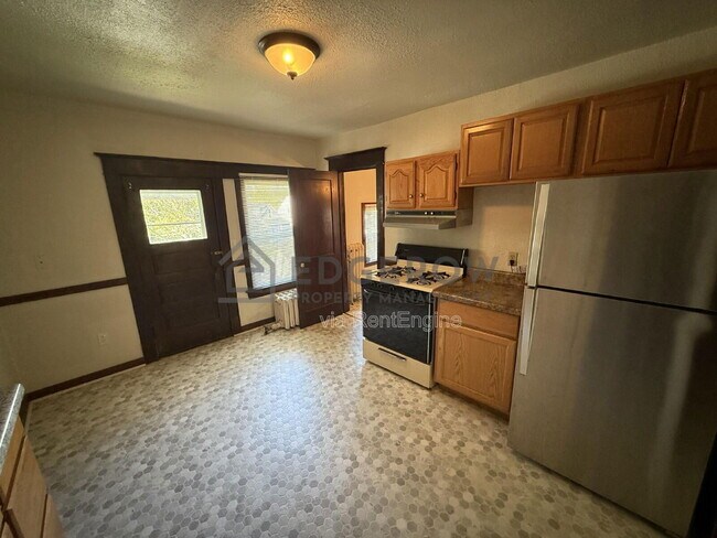 Foto del edificio - 1029 Tamarack Ave NW