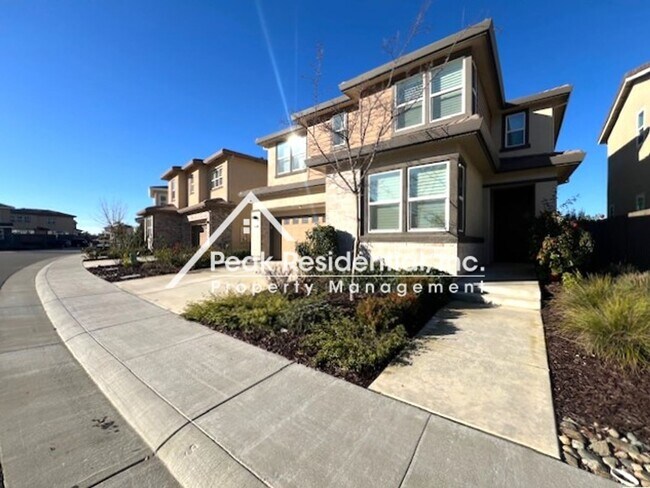 Foto del edificio - Beautiful Folsom 3bd/3ba Home with Loft an...