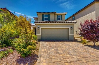 Building Photo - 9733 Cluny Ave