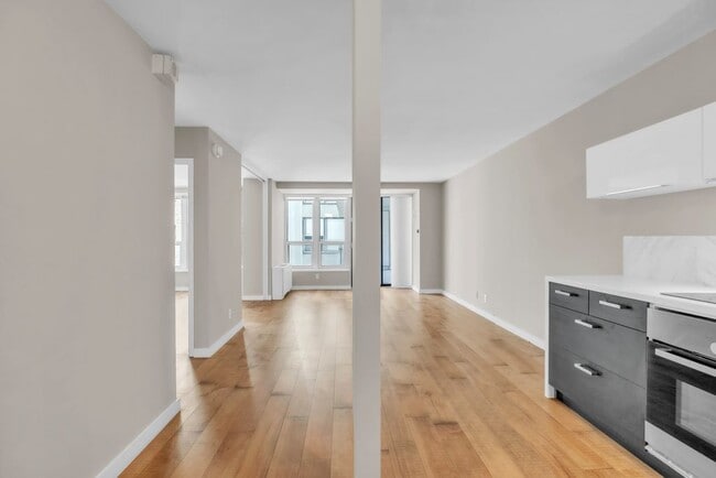 Building Photo - 224 W Rittenhouse Sq