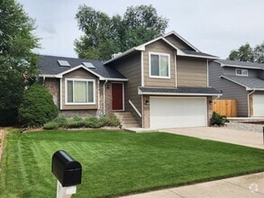 Building Photo - 532 Dix Cir