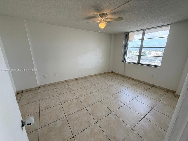 Building Photo - 15600 NW 7th Ave