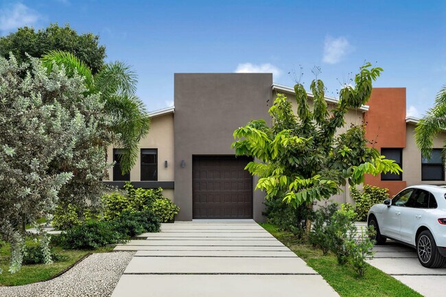 Foto del edificio - 826 SW 14th Ct