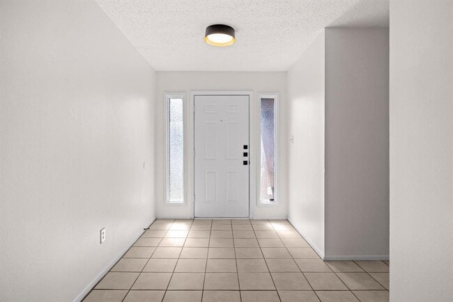 Building Photo - 4006 Cima Serena Dr