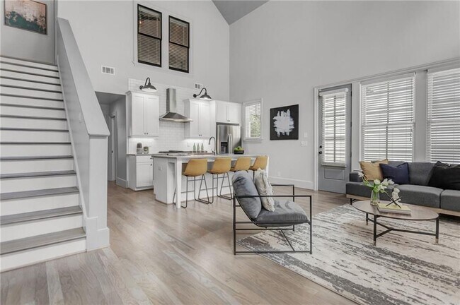 Foto del edificio - 528 Bismark Rd NE
