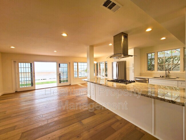 Building Photo - 3041 Driscoll Dr