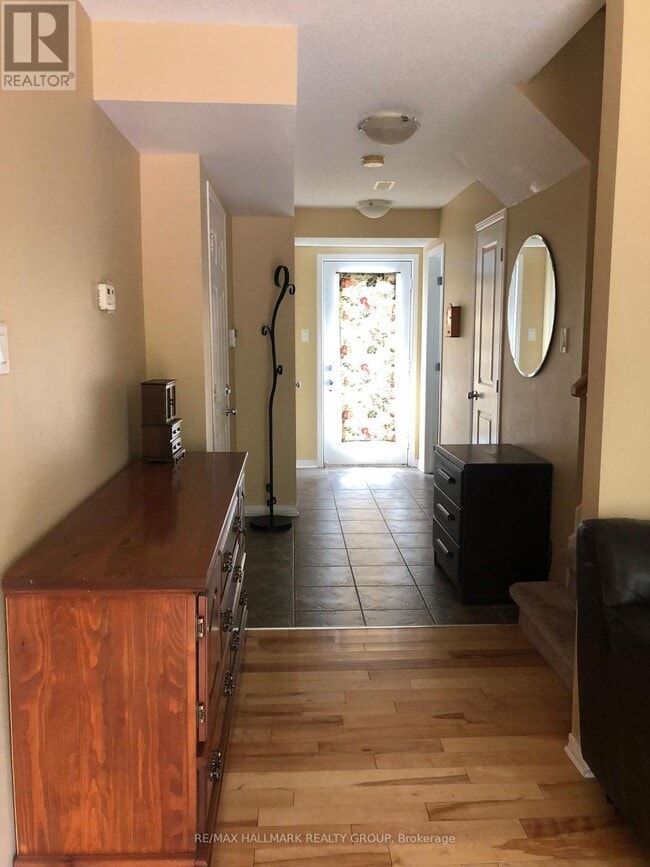 Building Photo - 521 Burleigh Private