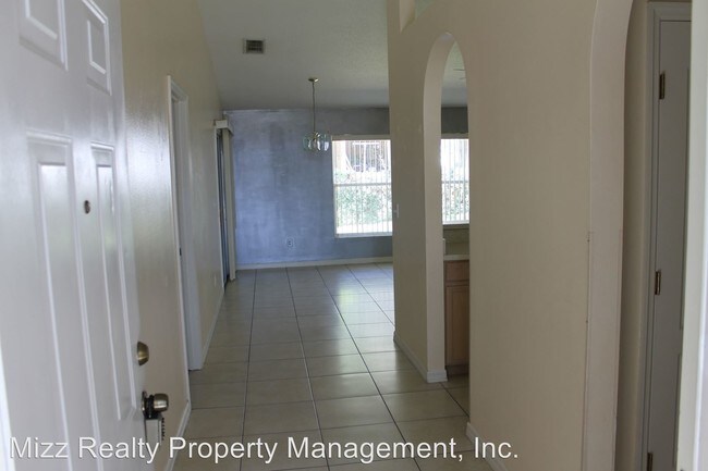 Building Photo - 2 br, 2 bath House - 612 Villa Ct.