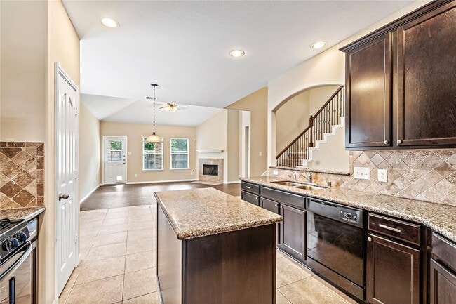 Building Photo - 10022 Taylor Springs Ln