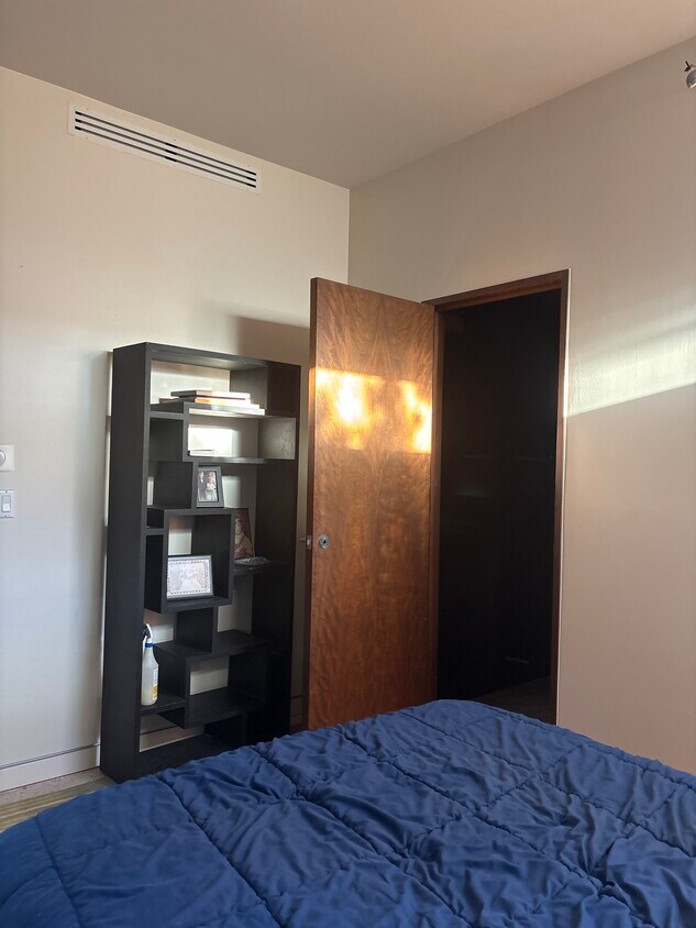 Foto del edificio - 885 Albion St