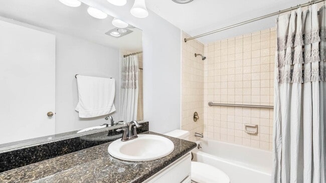 Building Photo - 7701 Wurzbach Rd