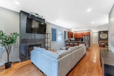 Primary Photo - 1044 N Wolcott Ave