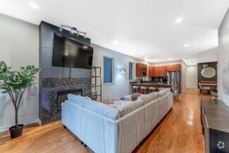 Building Photo - 1044 N Wolcott Ave