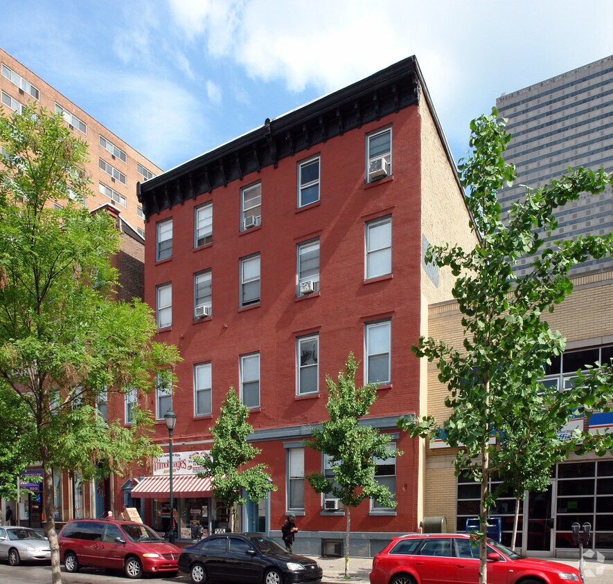 Foto principal - 2041 Chestnut St