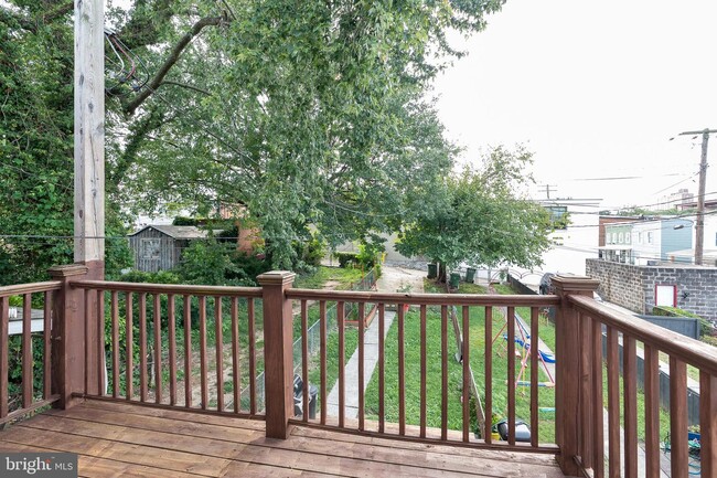Building Photo - 3648 Beech Ave