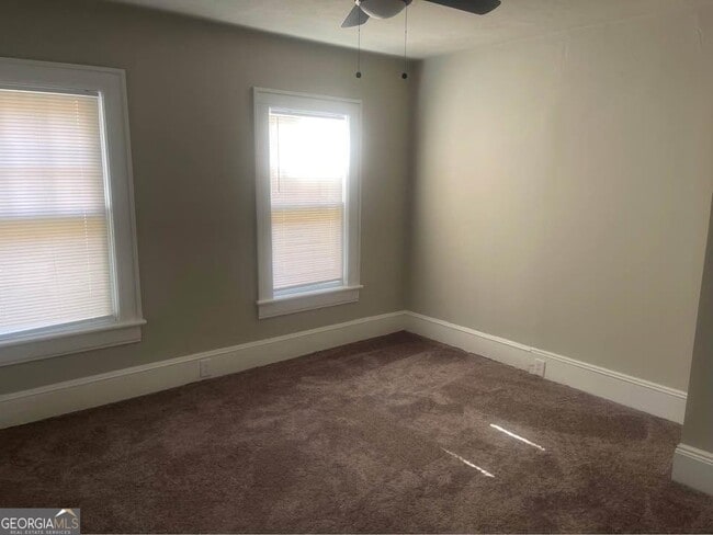 Building Photo - 2154 Napier Ave