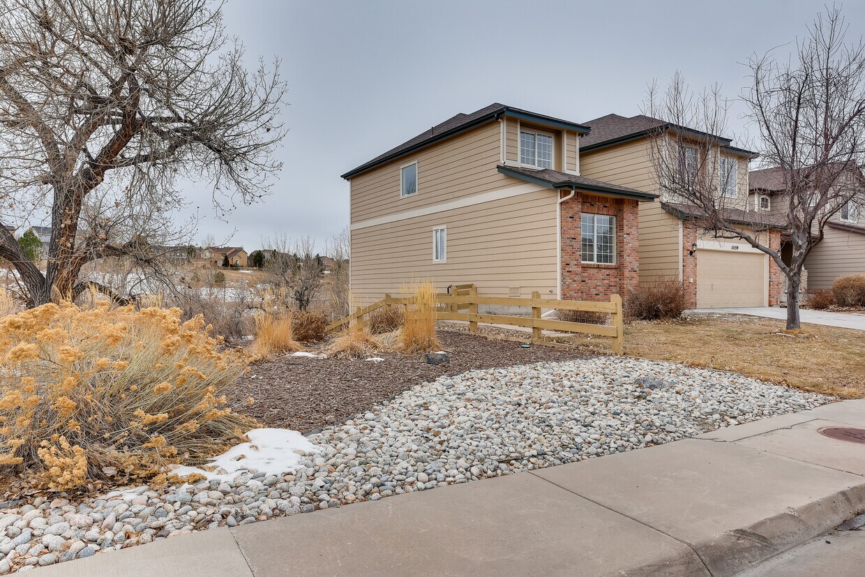 11559 Maplewood Ln Unit B, Parker, CO 80138 Condo for Rent in Parker