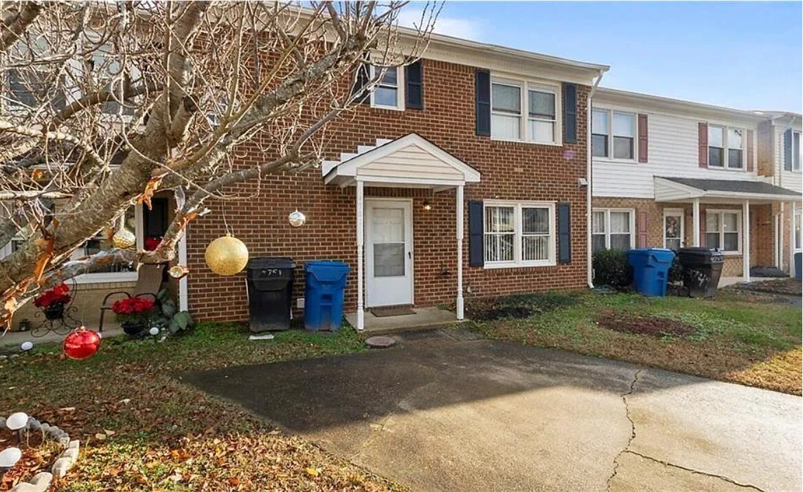 Foto principal - 4751 Old Hickory Rd