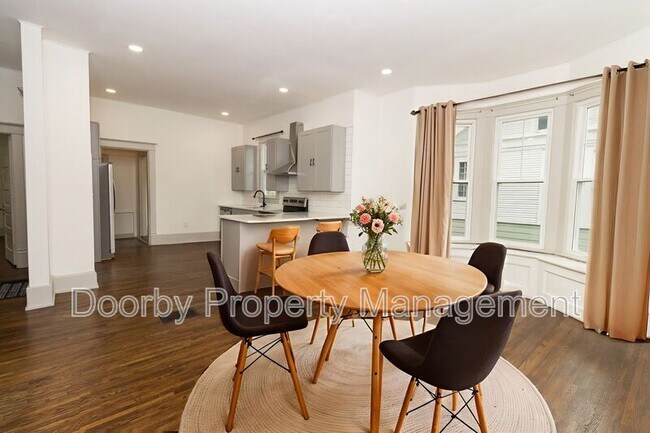 Foto del edificio - 2304 Chamberlain Ave.