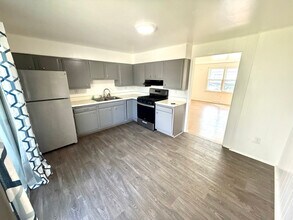Building Photo - 11 Hamilton Pl