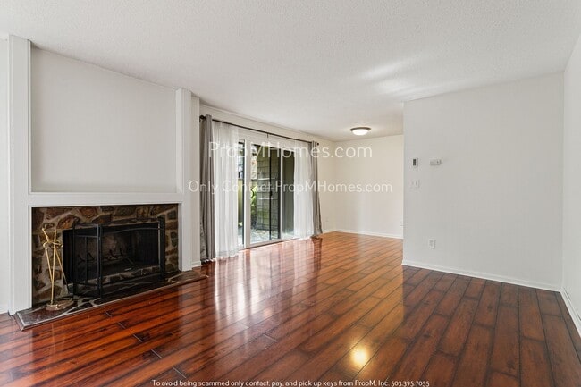 Building Photo - One Bedroom Condo In Mt. Park with Mt Park Rec Center Access!